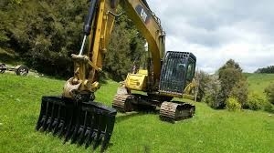 NM360 Excavator Brush Rake Dalam Konstruksi Jalan Pertanian Kehutanan