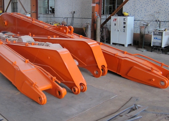 Custom OEM Color Excavator Long Reach Boom Untuk Menghilangkan / Menggali 10-30 Meter Untuk 10-100T Excavator