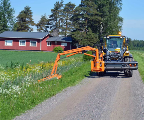 Excavator Flail Mower 6Ton Excavator Pertanian Attachment Disesuaikan Dengan Dan Q355/NM400/HARDOX450