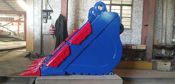 NM400 Material Excavator Rock Bucket Kapasitas Besar 1,6cbm