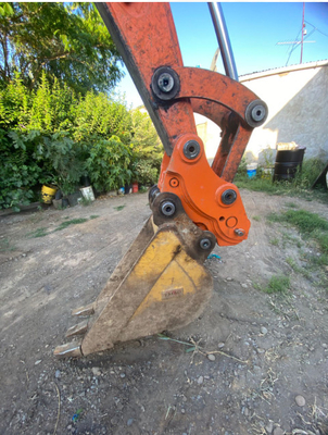 Q355B Hydraulic Excavator Quick Hitch Untuk Model 1-60Ton Kondisi baru