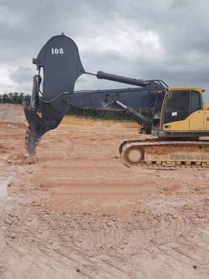 Disesuaikan Q355B/Q690 Excavator Rock Boom Untuk Penggalian Pemecah Bergerak Blok Batu Karat ISO 9001