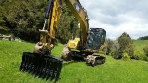 Attachment Rake Excavator Huitong untuk Pembersihan Lahan, Excavator 10 Ton, Root Grapple