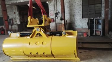 0.3CBM Hitam Kobelco Excavator Tilting Bucket Dengan Dua Excavator Silinder Hidraulik Untuk Pekerjaan Slope