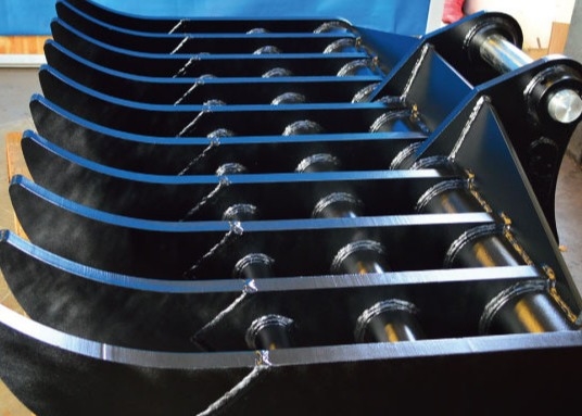 Heavy Duty Standard Shape Excavator Cleaning Rake Dengan Tines Baja yang Kuat